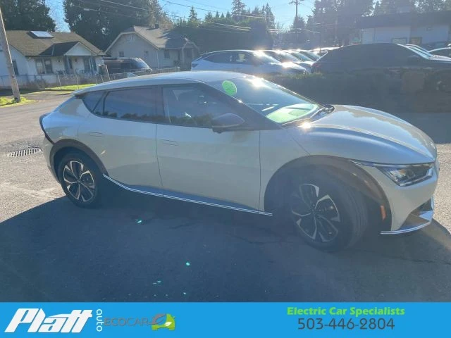 2022 Kia EV6 - Image 10 of 12