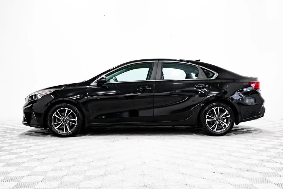 2022 Kia Forte - Image 11 of 20
