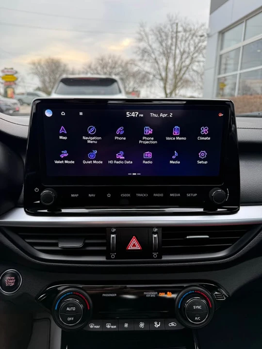 2022 Kia Forte - Image 12 of 15