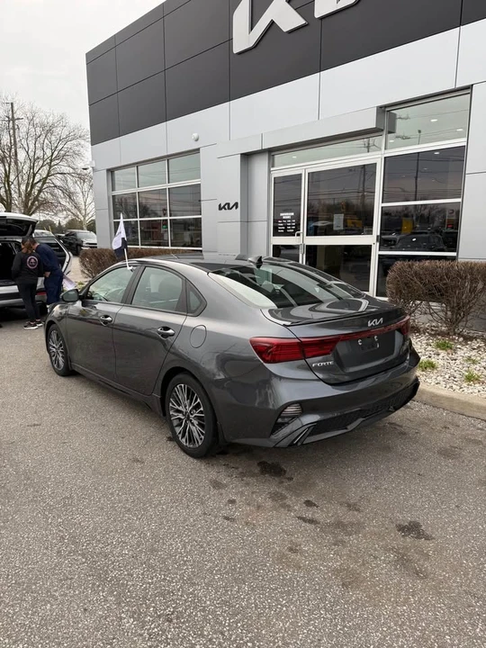 2022 Kia Forte - Image 4 of 15