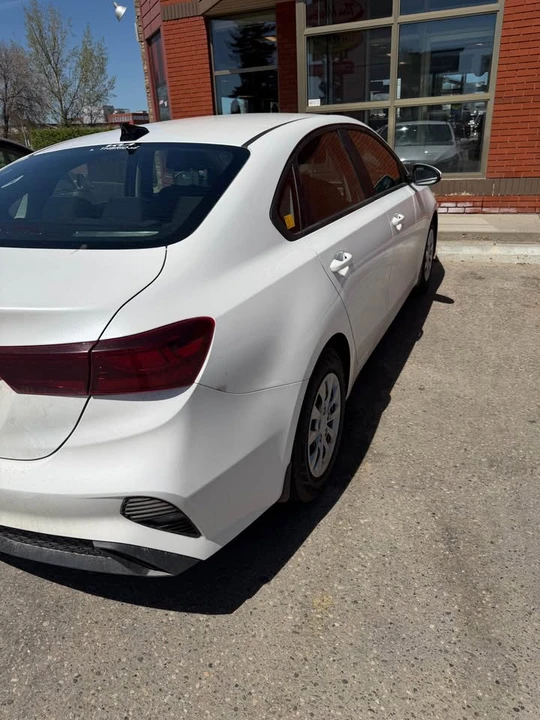 2022 Kia Forte - Image 2 of 8