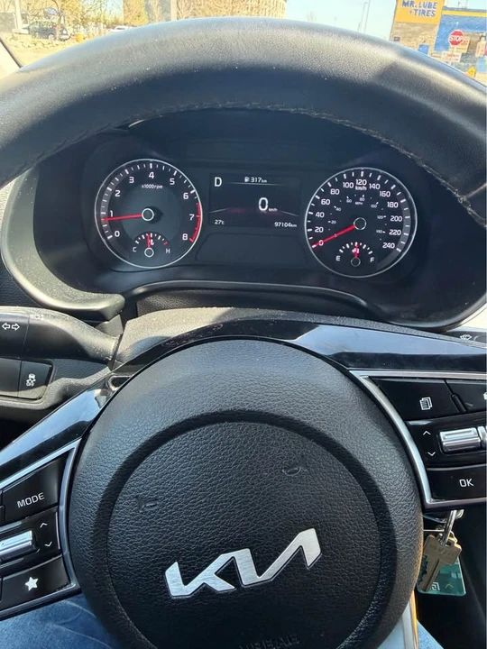 2022 Kia Forte - Image 6 of 8