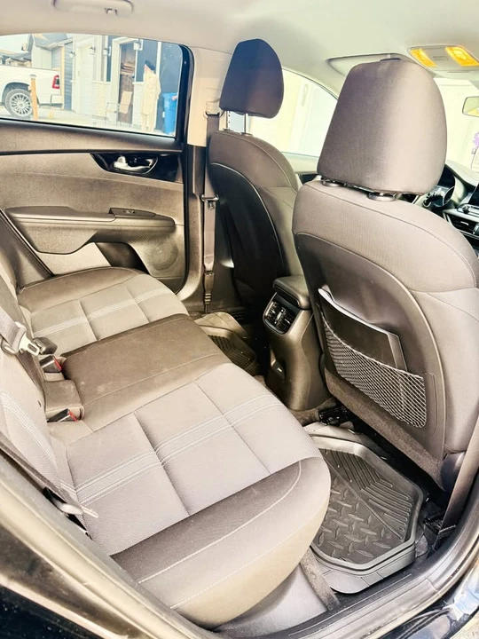 2022 Kia Forte - Image 11 of 15