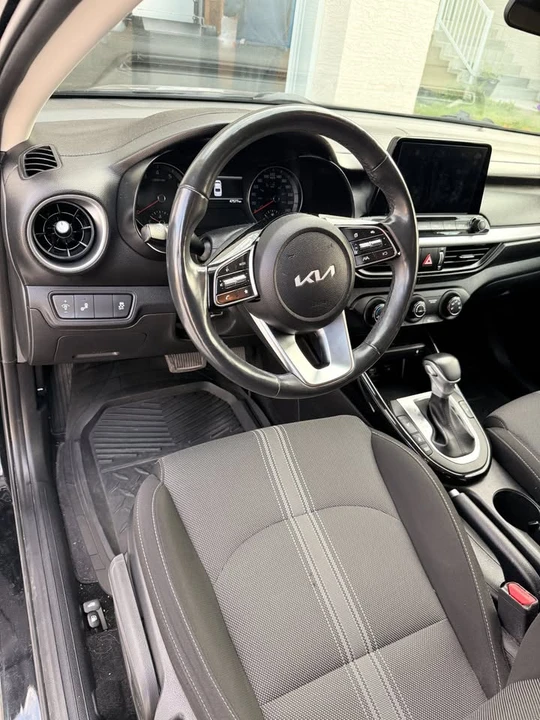 2022 Kia Forte - Image 13 of 15