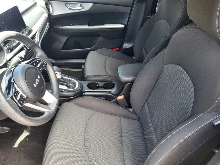 2022 Kia Forte - Image 10 of 14