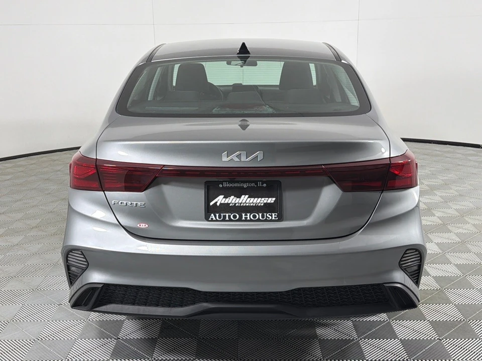 2022 Kia Forte - Image 6 of 12