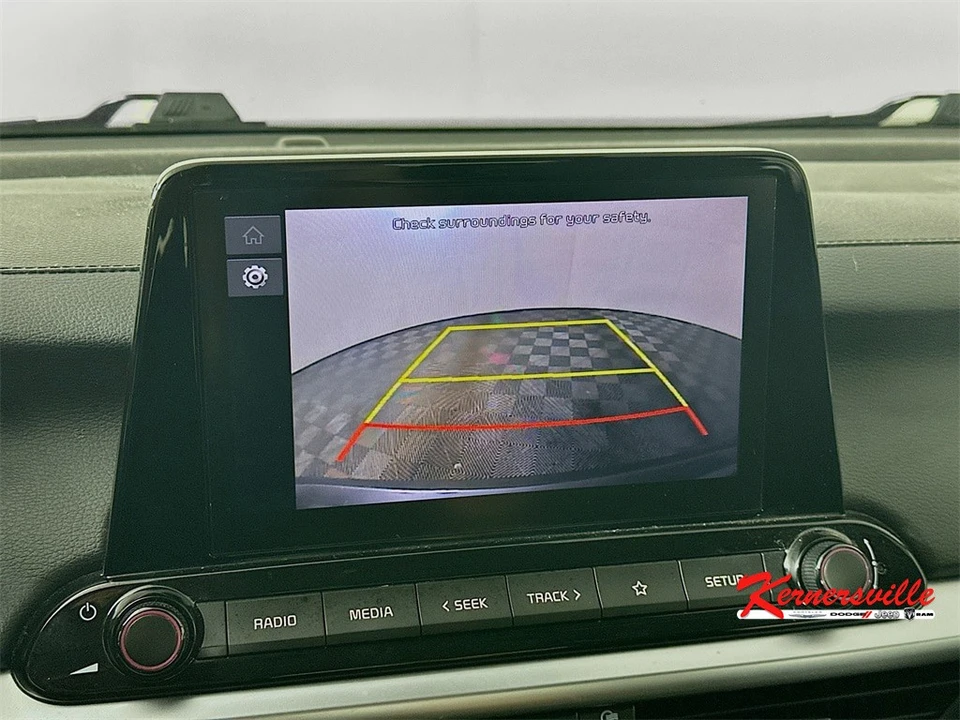 2022 Kia Forte - Image 19 of 21