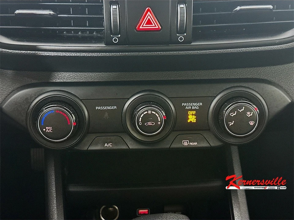 2022 Kia Forte - Image 18 of 21