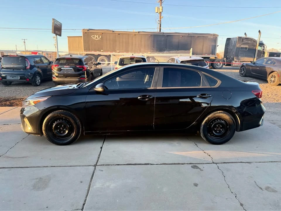 2022 Kia Forte - Image 3 of 18
