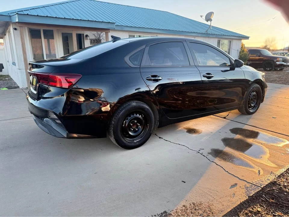 2022 Kia Forte - Image 6 of 18