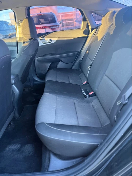 2022 Kia Forte - Image 13 of 18