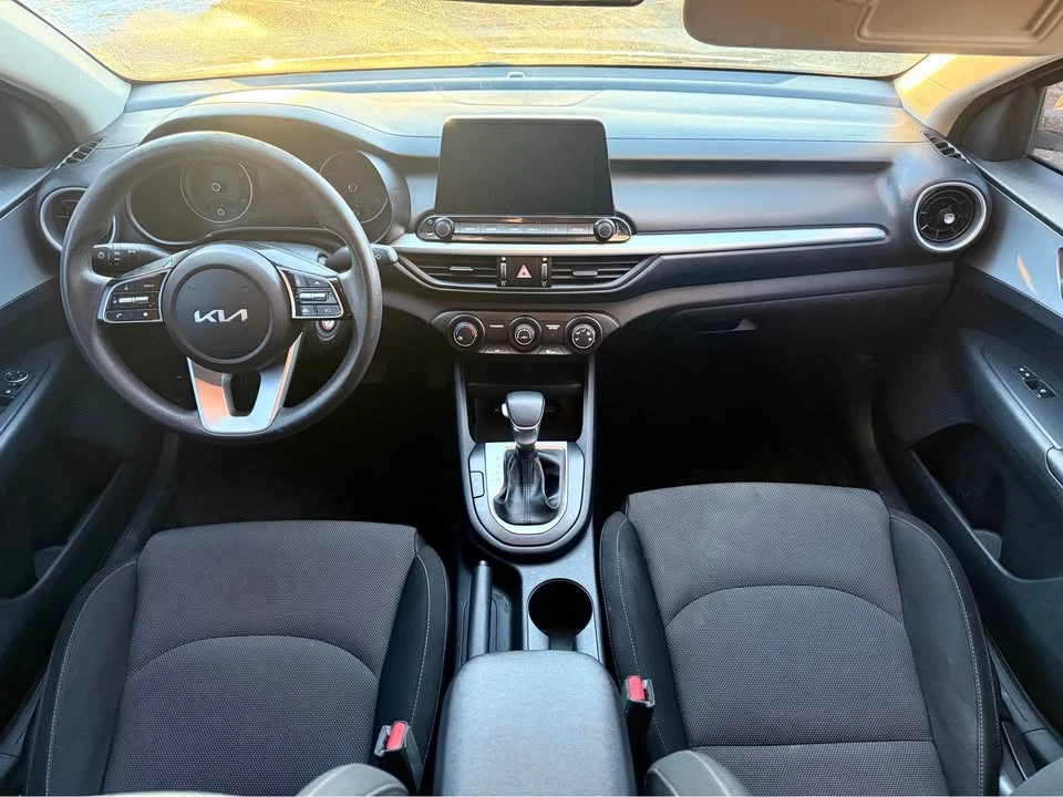 2022 Kia Forte - Image 14 of 18