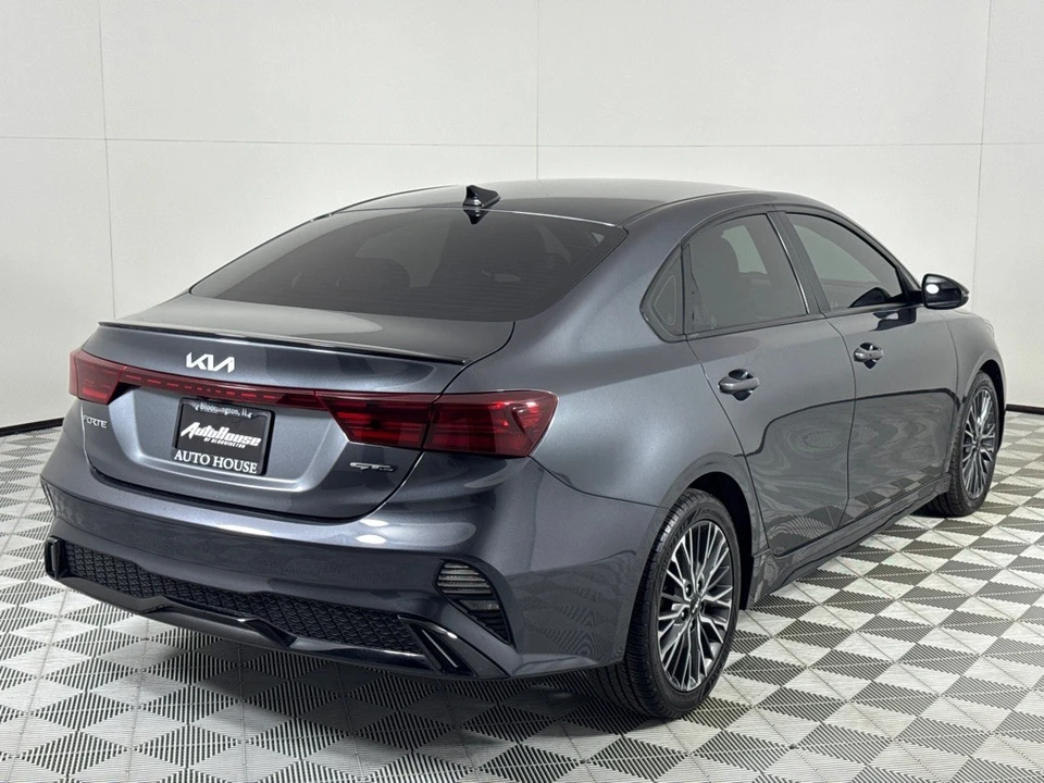 2022 Kia Forte - Image 5 of 12