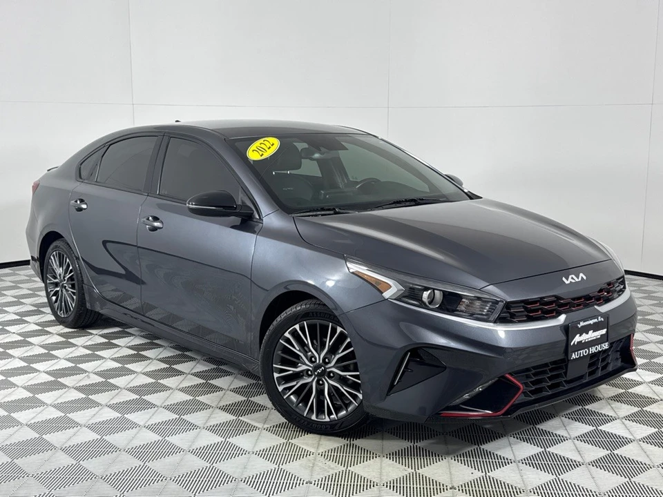 2022 Kia Forte - Image 2 of 12