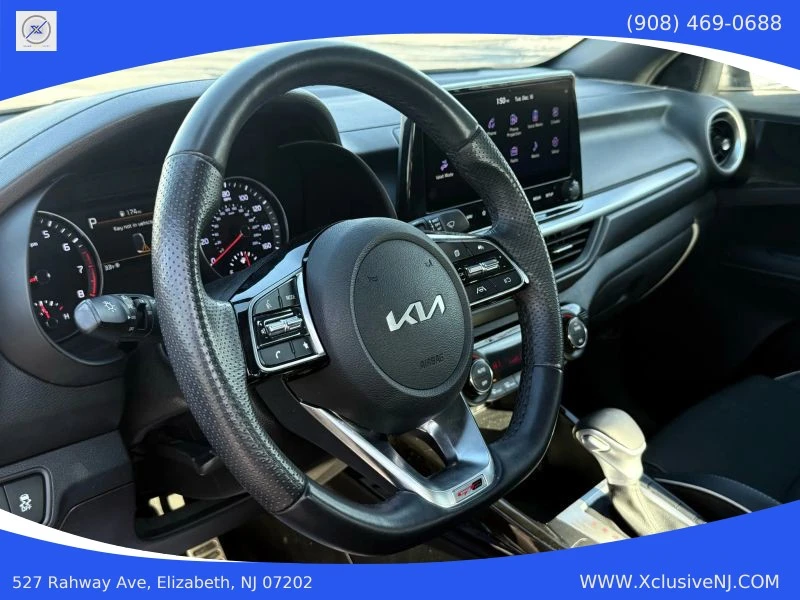 2022 Kia Forte - Image 8 of 12