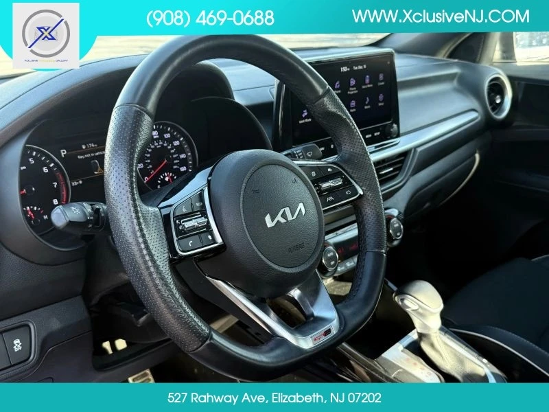2022 Kia Forte - Image 8 of 12