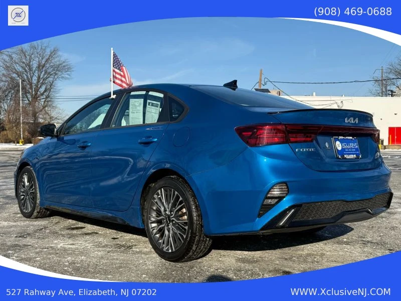 2022 Kia Forte - Image 2 of 12