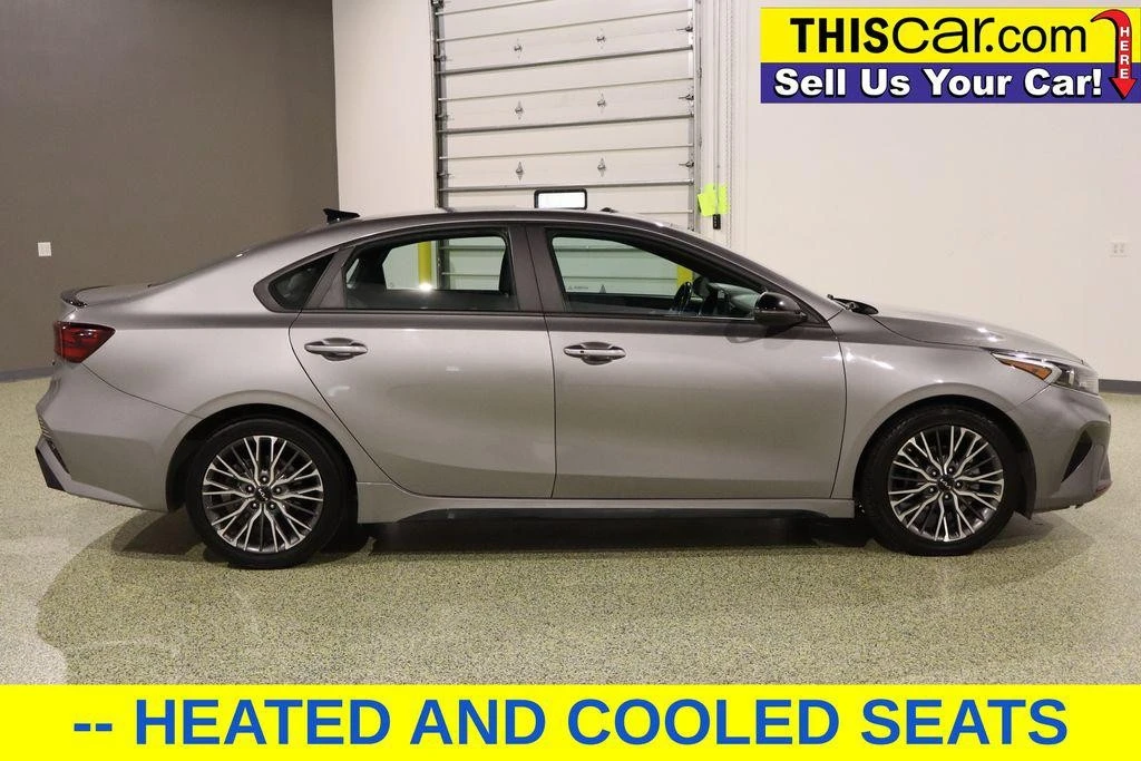 2022 Kia Forte - Image 10 of 12