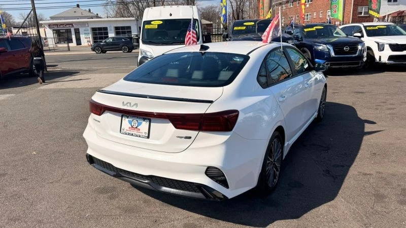 2022 Kia Forte - Image 7 of 12