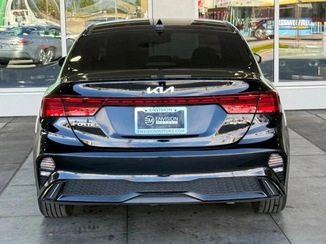 2022 Kia Forte - Image 11 of 12