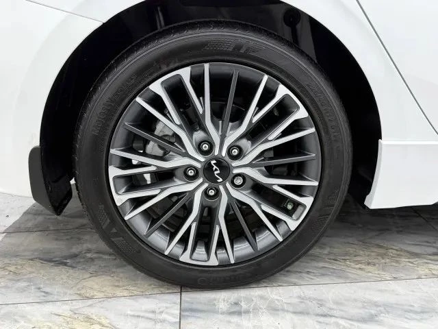 2022 Kia Forte - Image 10 of 12