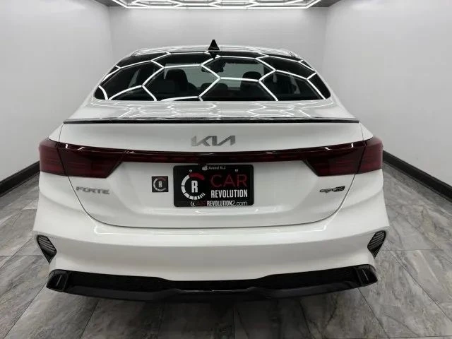 2022 Kia Forte - Image 5 of 12