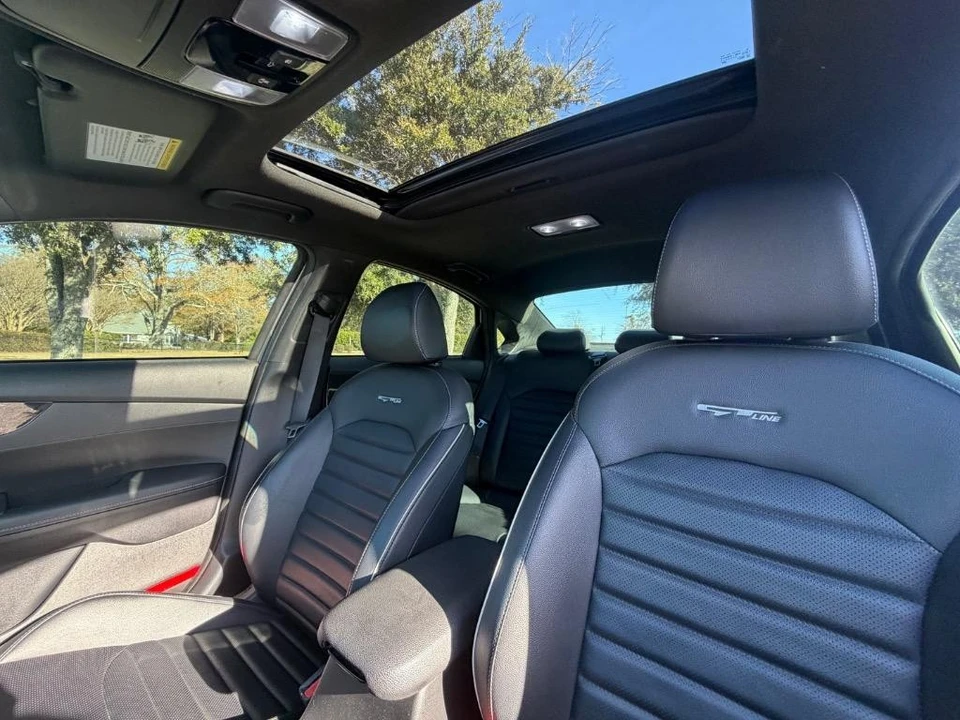 2022 Kia Forte - Image 11 of 21