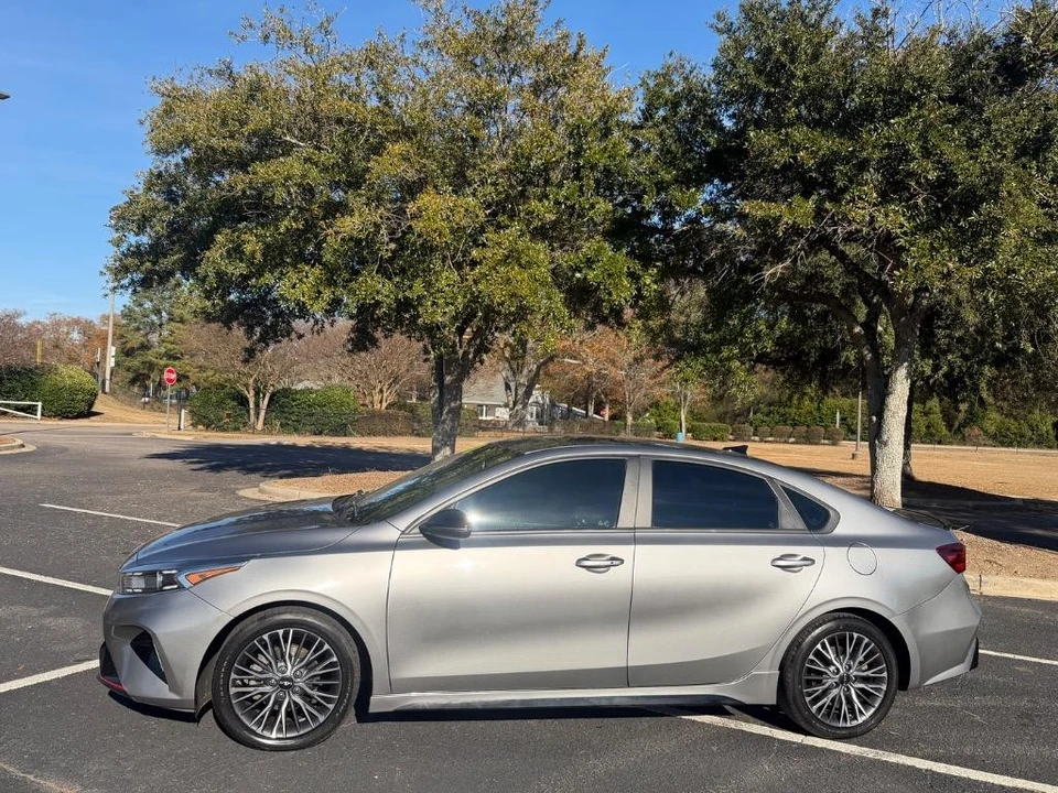 2022 Kia Forte - Image 2 of 21