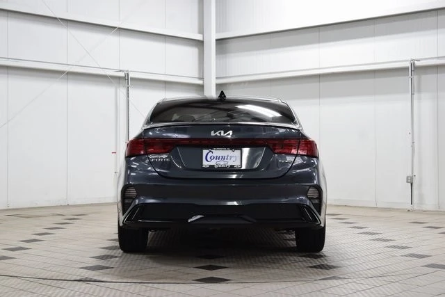 2022 Kia Forte - Image 7 of 12
