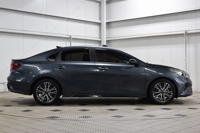 2022 Kia Forte - Image 9 of 12