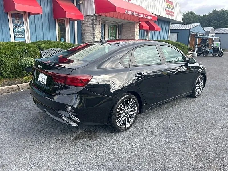 2022 Kia Forte - Image 4 of 12
