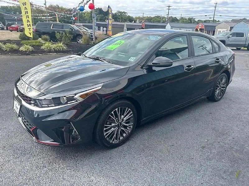 2022 Kia Forte - Image 2 of 12