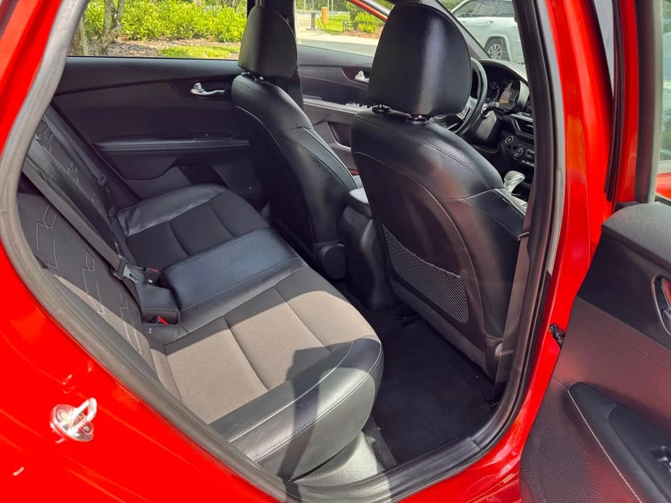 2022 Kia Forte - Image 8 of 15