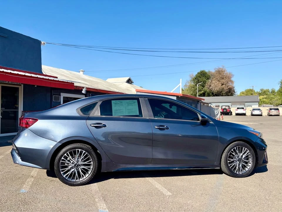 2022 Kia Forte - Image 5 of 14