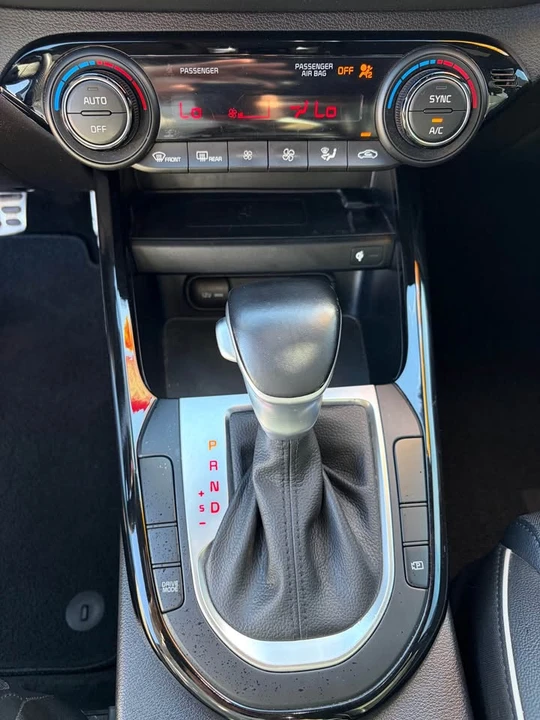 2022 Kia Forte - Image 12 of 14