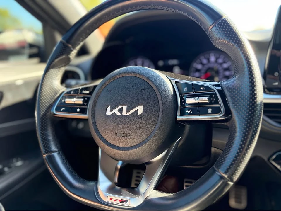 2022 Kia Forte - Image 10 of 14