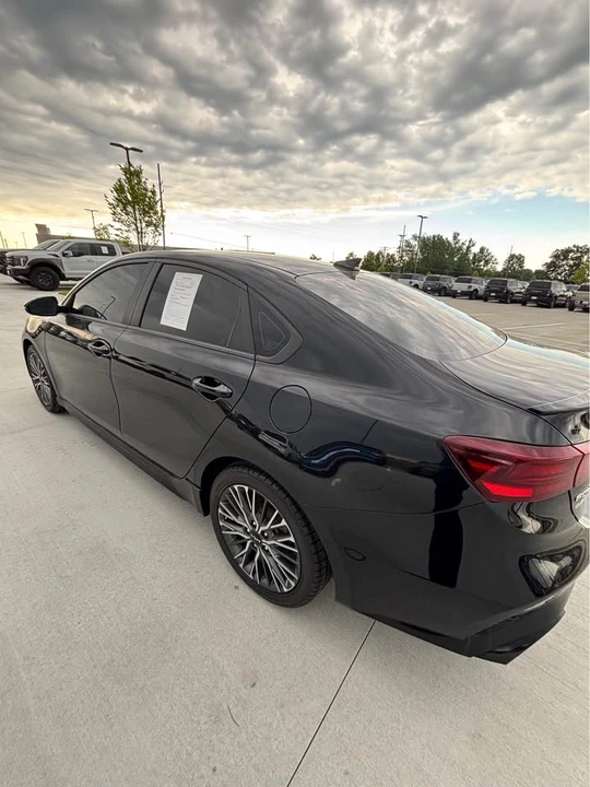 2022 Kia Forte - Image 3 of 13