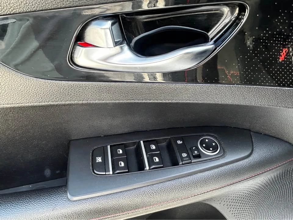 2022 Kia Forte - Image 7 of 16
