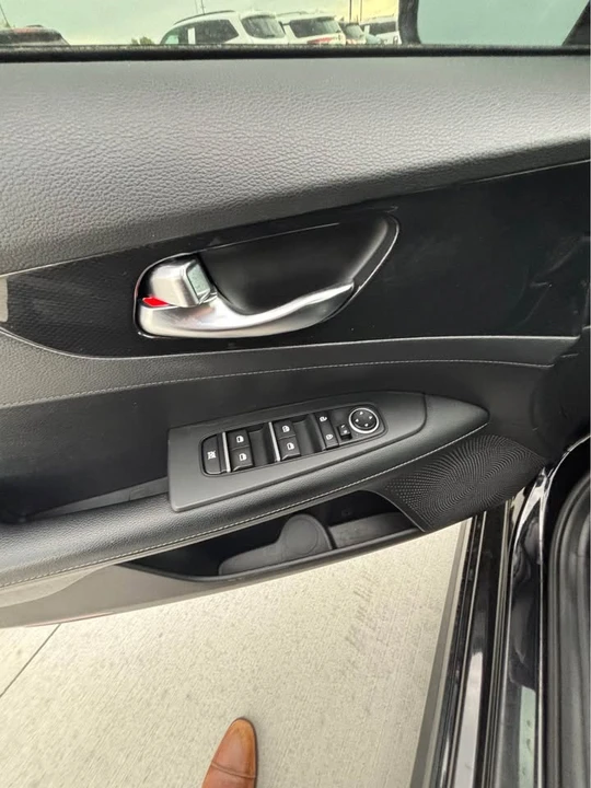 2022 Kia Forte - Image 7 of 13