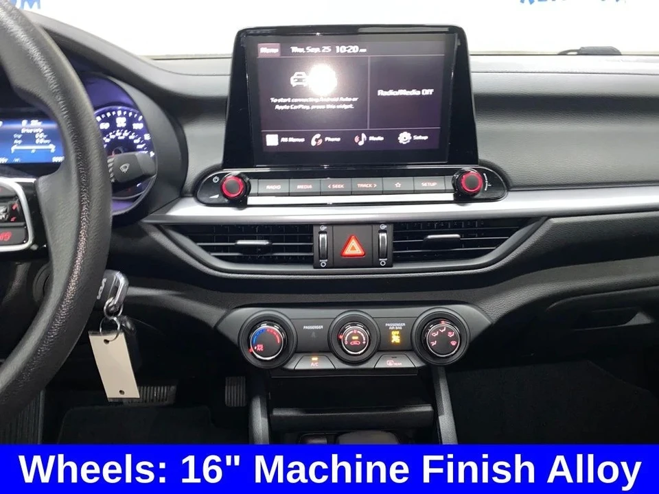 2022 Kia Forte - Image 11 of 12