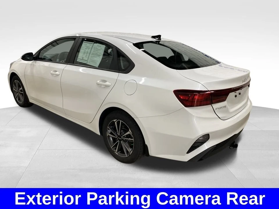2022 Kia Forte - Image 6 of 12