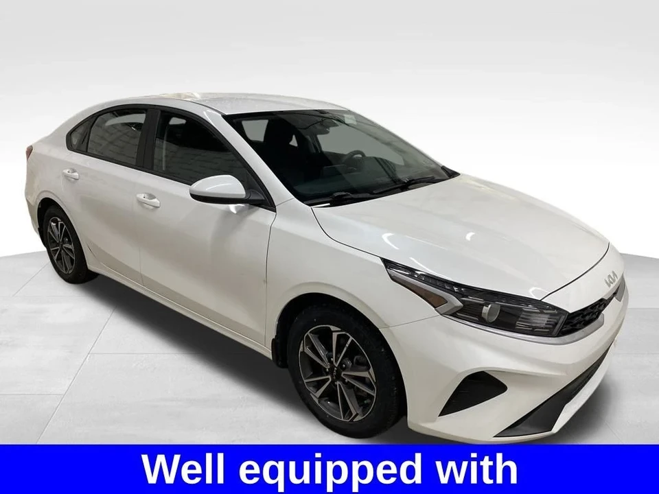 2022 Kia Forte - Image 3 of 12