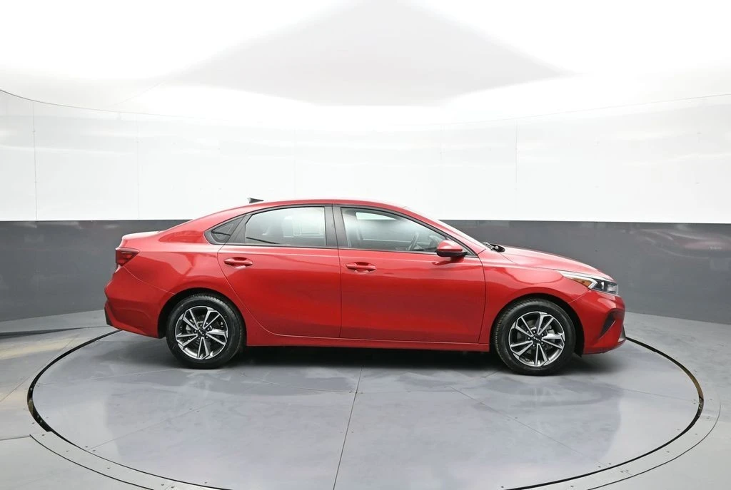 2022 Kia Forte - Image 5 of 21