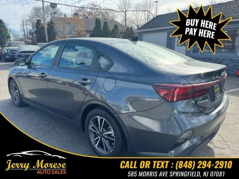 2022 Kia Forte - Image 3 of 12