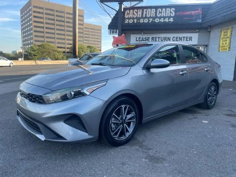 2022 Kia Forte - Image 3 of 12