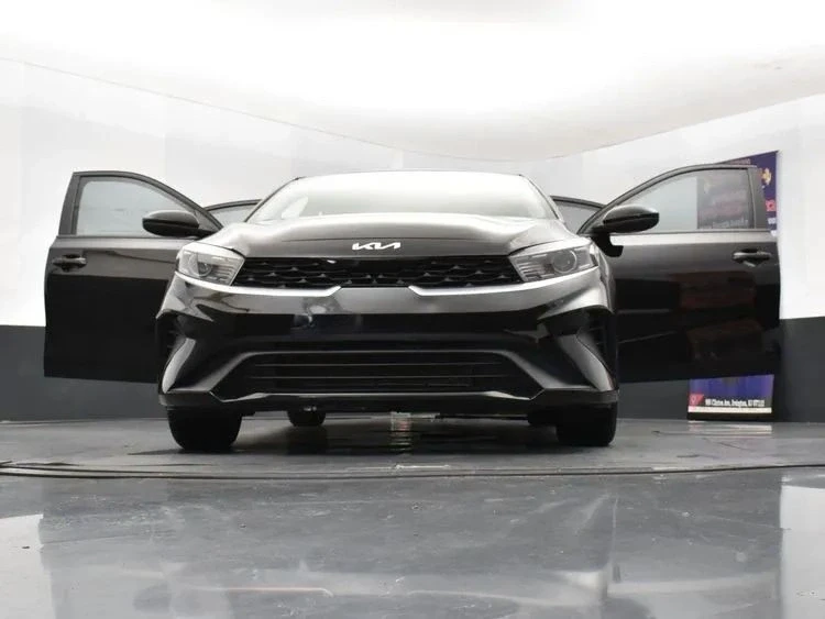 2022 Kia Forte - Image 11 of 12