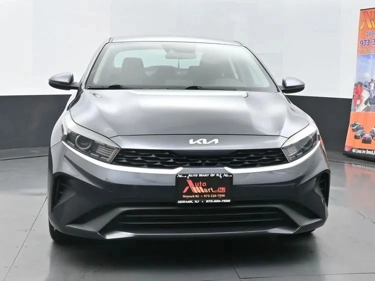 2022 Kia Forte - Image 3 of 12