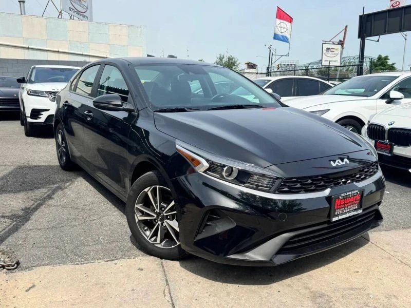 2022 Kia Forte - Image 3 of 9