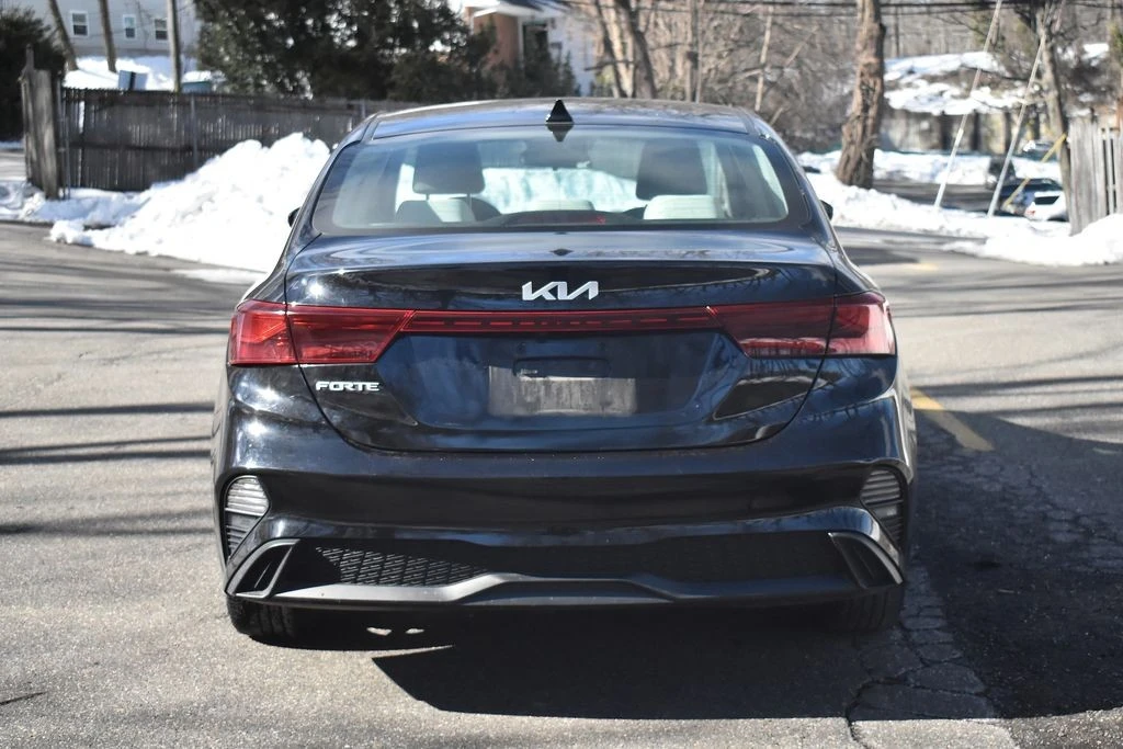 2022 Kia Forte - Image 7 of 12