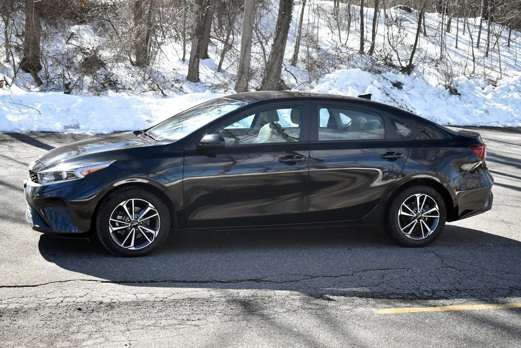 2022 Kia Forte - Image 3 of 12